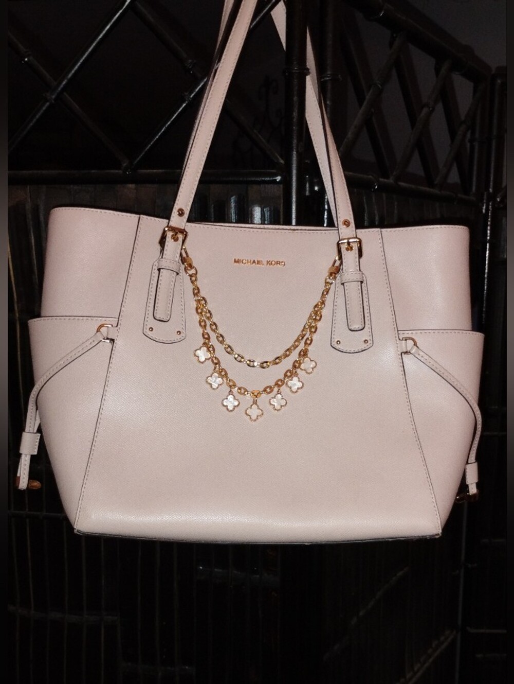 Michael Kors Voyager Tote Bag With Clover Bag Charm Nude Color